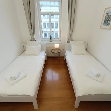 Two-bedroom Appartement Ljubljana