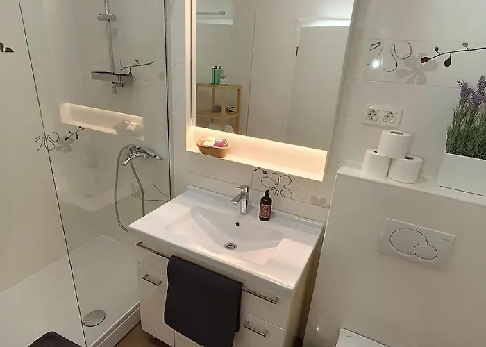 Two-bedroom Lejlighed *