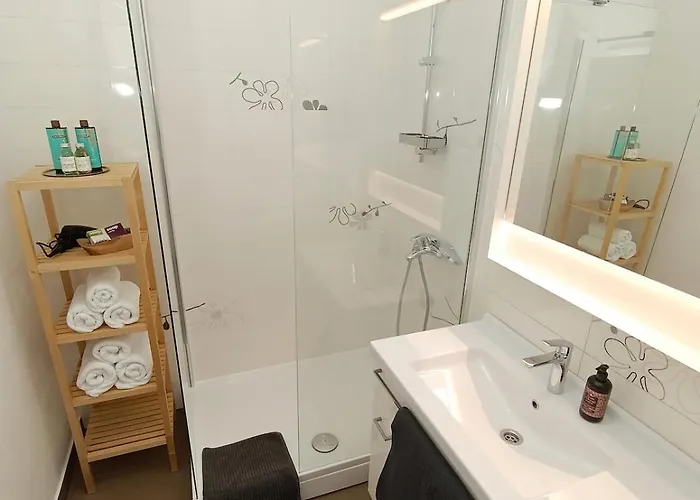 Two-bedroom Lejlighed Ljubljana